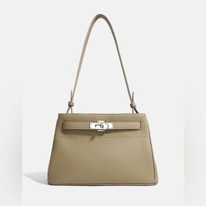 Elegant Tan Leather Handbag
